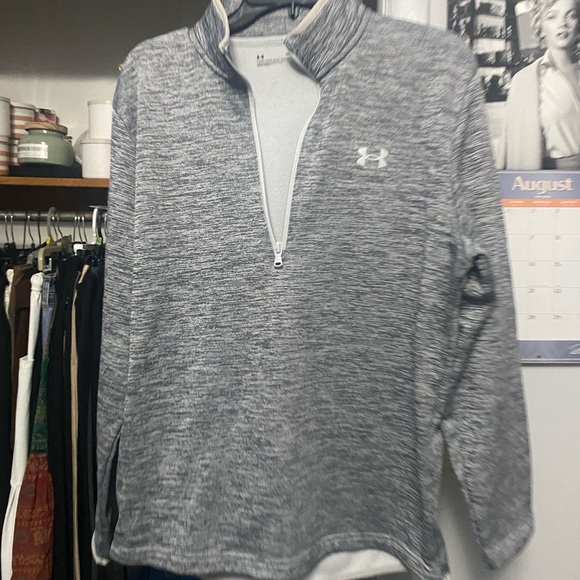 Under Armour Other - Sweatshirt
